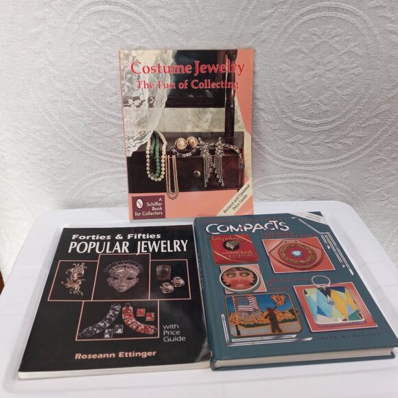 3 Books Costume Jewelry Compacts & 40s & 50's Popular Jewelry - Picture 3 of 8